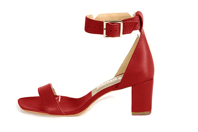 Scarlet red women's closed back sandals, with a strap around the ankle. Square toe. Medium block heels. Profile view - Florence KOOIJMAN